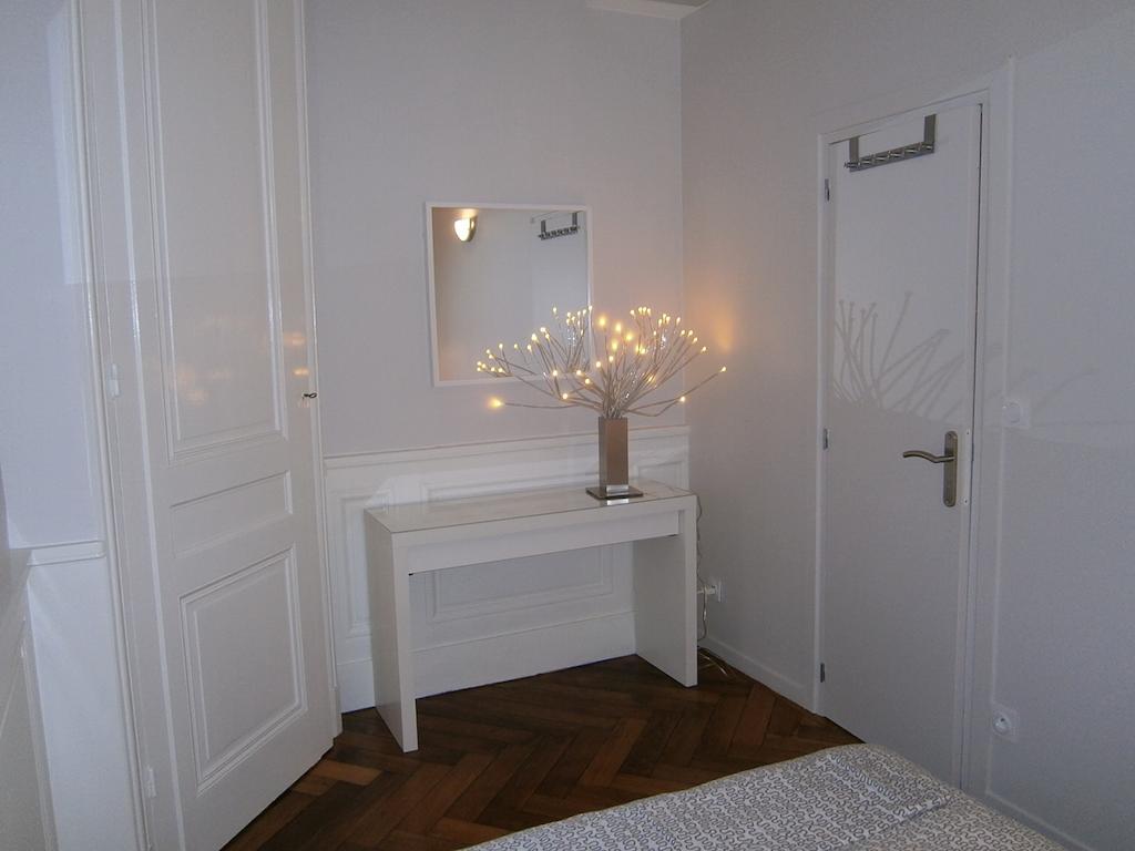 Appartements Place Bellecour Ліон Номер фото
